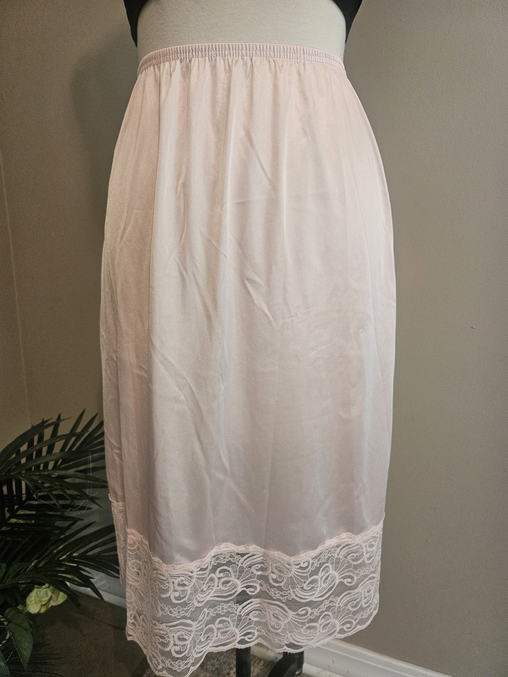 Vintage jcpenney Light Pink Lace Trim Half Slip